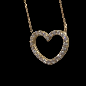 18K Gold Heart Pendant and Chain