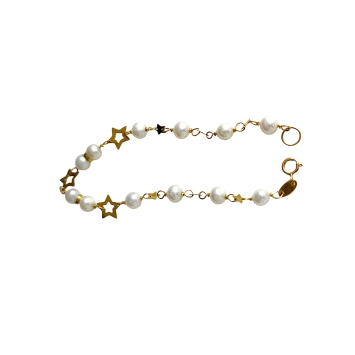 Elegant 18K gold bracelet featuring cultured pearls and a delicate star motif. Lightweight and graceful at 3.2g.