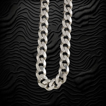 Solid 925 silver curb chain, 60cm length, 11.4mm wide. Weight: 108g. Statement style in premium sterling silver.