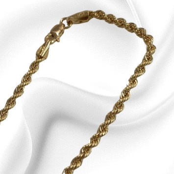 50cm rope chain in 18K gold, 3mm wide, weighing 5g. Sleek and versatile design.