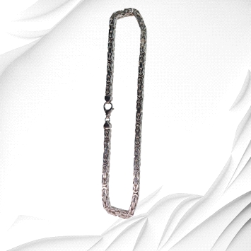 Bold Byzantine chain in silver or gold-plated finish. 60CM length, 8MM width, 220GR weight. A statement piece with timeless text